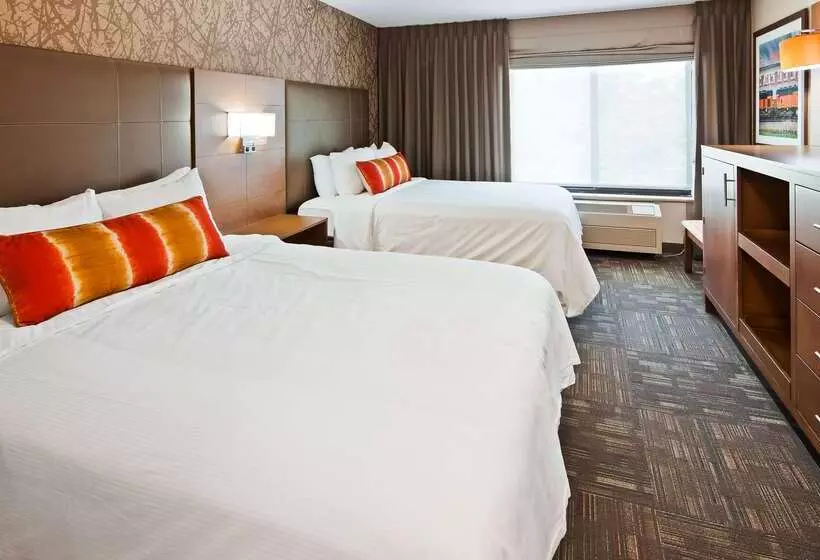 בית מלון כפרי Best Western Plus Cottontree Inn