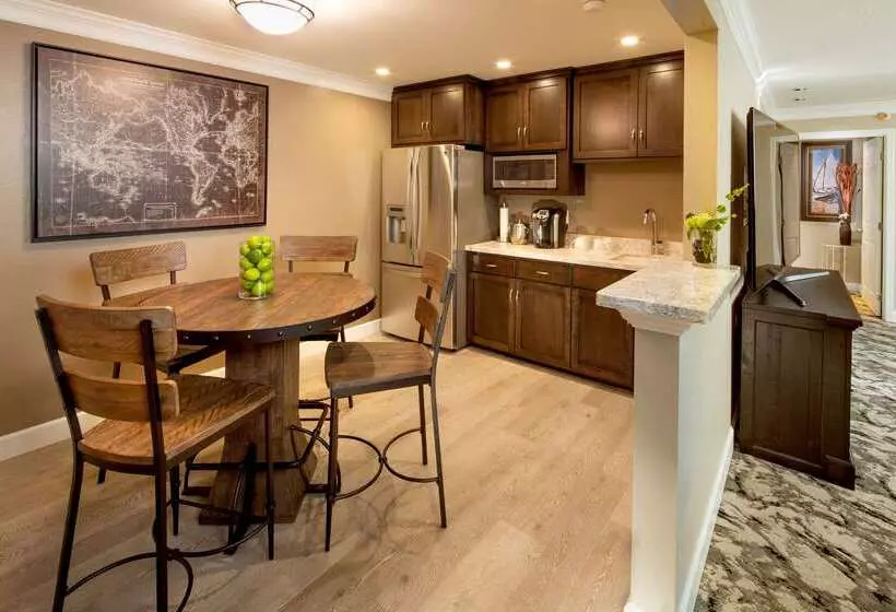 فندق Best Western Plus Humboldt Bay Inn