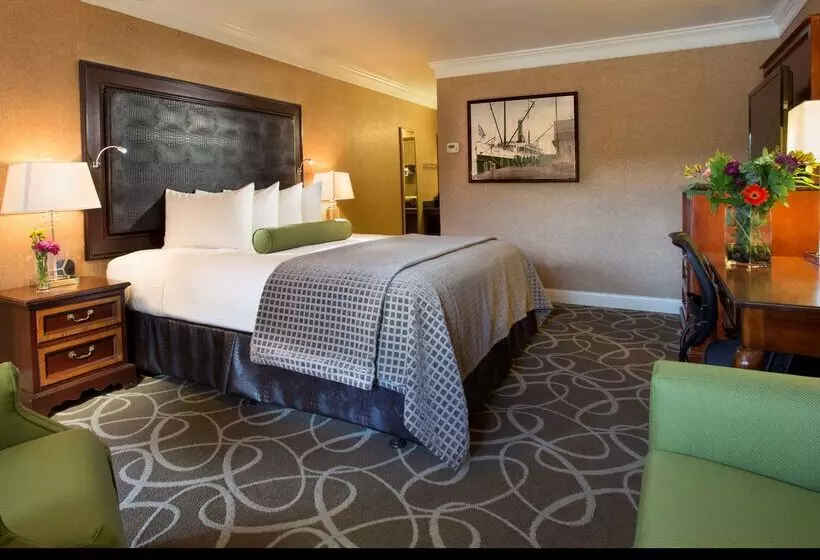 فندق Best Western Plus Humboldt Bay Inn