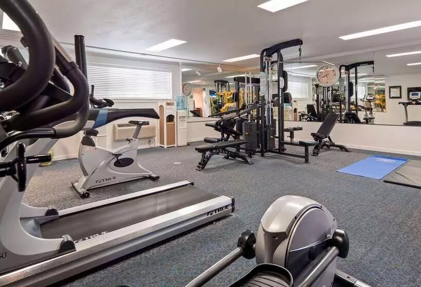 فندق Best Western Plus Humboldt Bay Inn