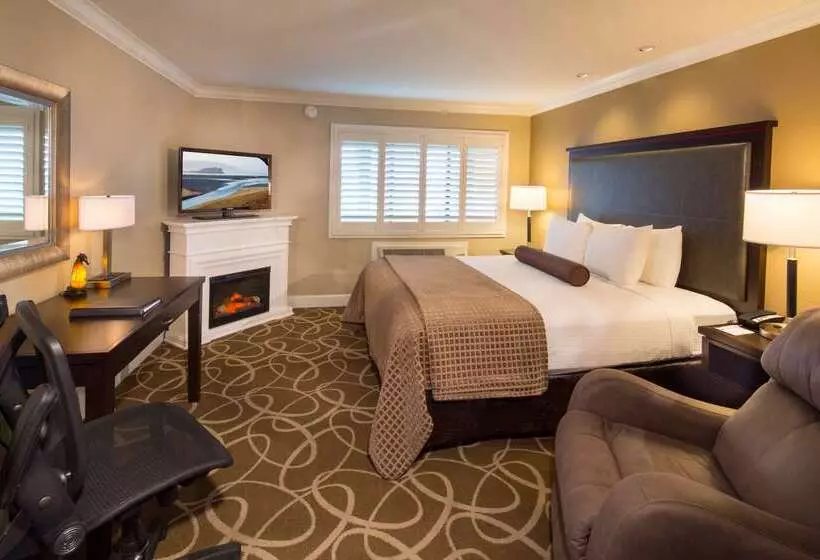 فندق Best Western Plus Humboldt Bay Inn