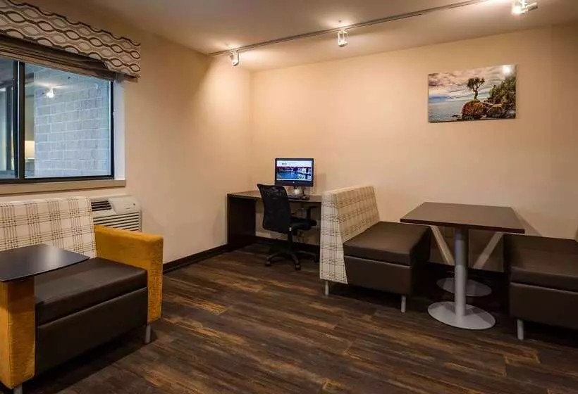 هتل Best Western Plus Inntowner Madison