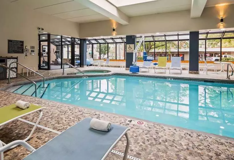 هتل Best Western Plus Inntowner Madison