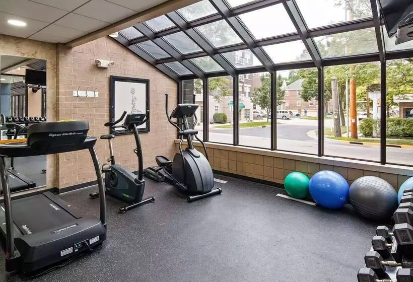 هتل Best Western Plus Inntowner Madison