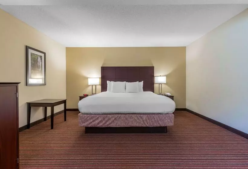 Отель Best Western Seneca Clemson