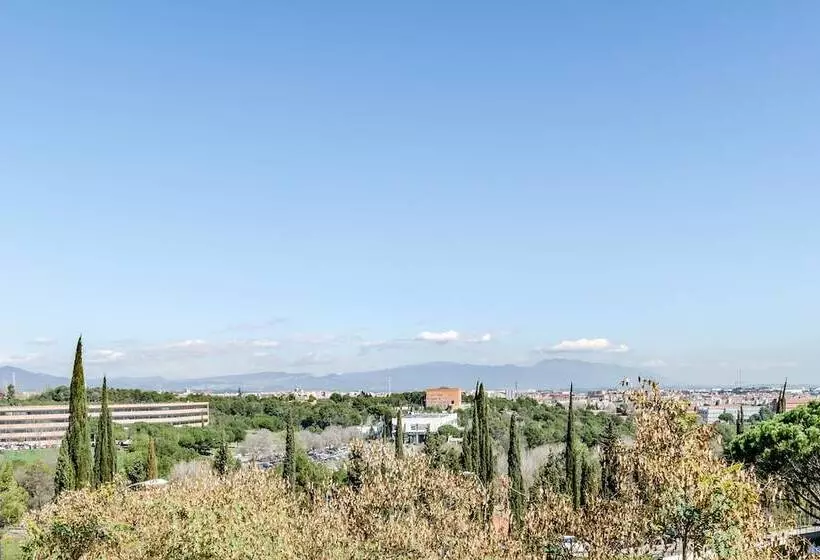 Отель Exe Campus