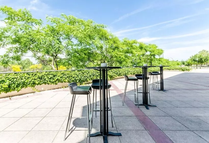 Отель Exe Campus