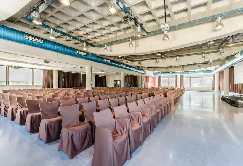 Отель Exe Campus