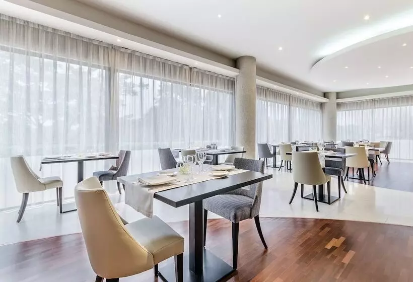 Отель Exe Campus