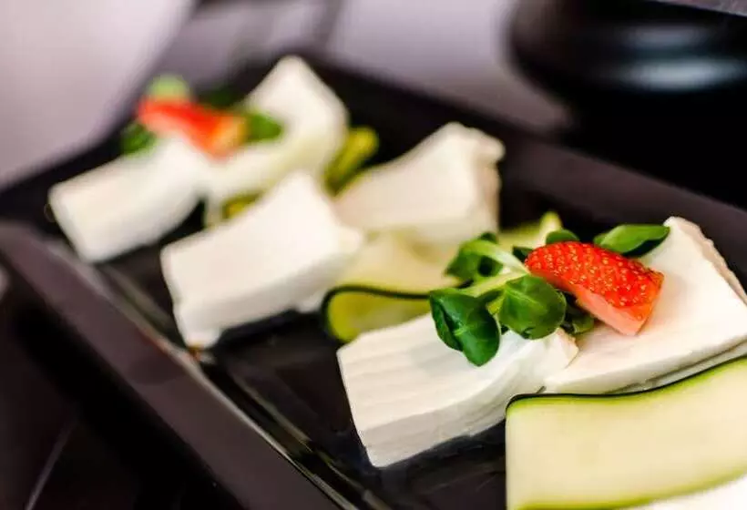 Отель Exe Campus