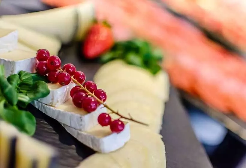 Отель Exe Campus