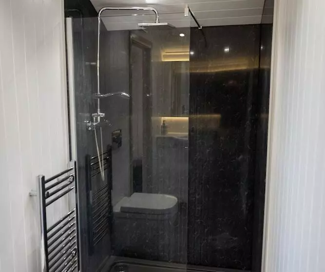 هتل Coltsfoot Country Retreat