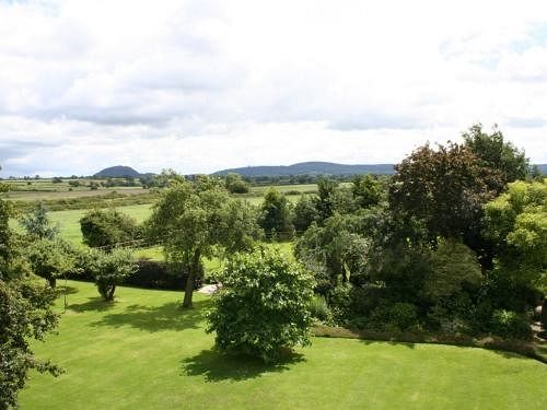 فندق Higher Huxley Hall