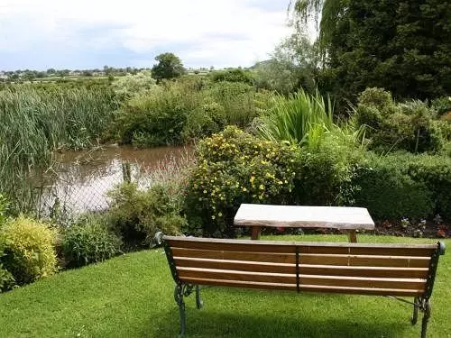 فندق Higher Huxley Hall