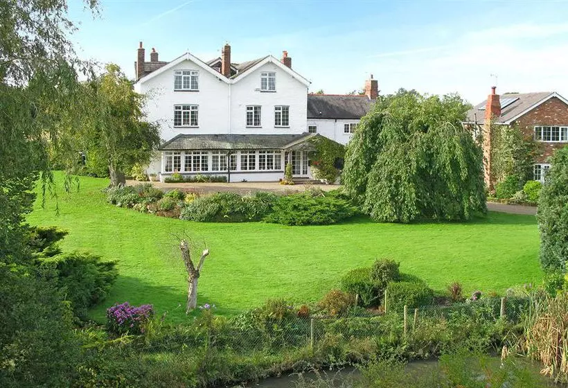 فندق Higher Huxley Hall