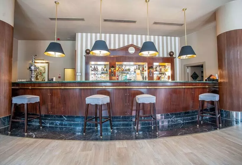 فندق Valladolid Recoletos