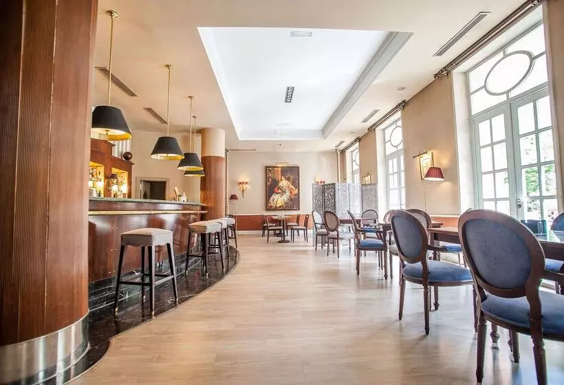 فندق Valladolid Recoletos