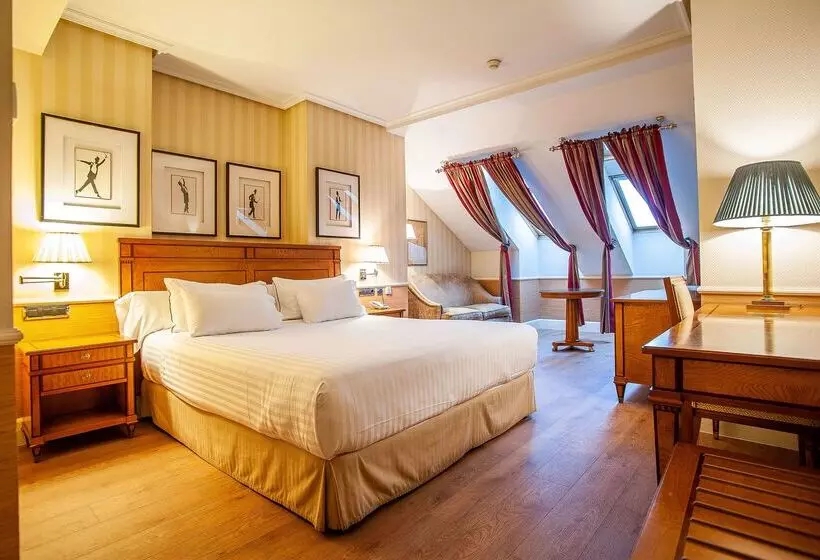 فندق Valladolid Recoletos