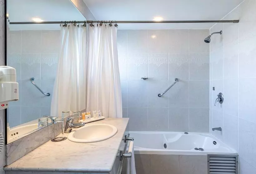 בית מלון כפרי Palladium Business