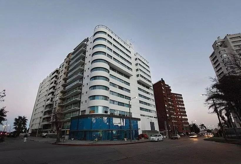 בית מלון כפרי Palladium Business