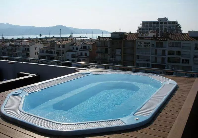 בית מלון כפרי Port Salins