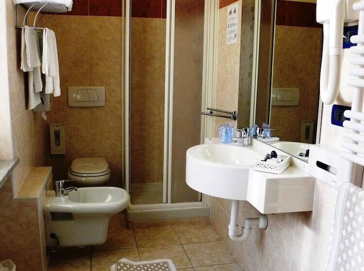 فندق Susa & Stazione