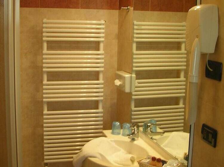 فندق Susa & Stazione