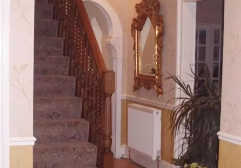 Hotel The Croft Guest House