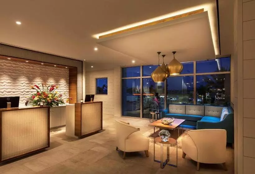 ホテル Treasure Island Beach Resort