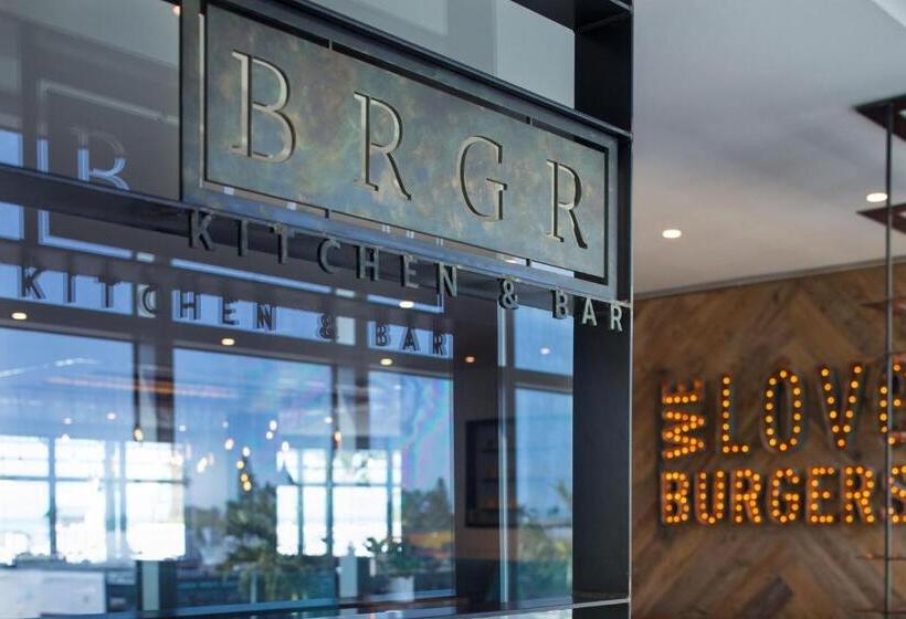 酒店 Treasure Island Beach Resort