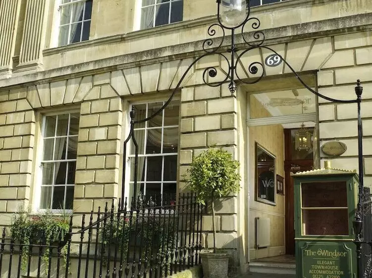 فندق The Windsor Town House