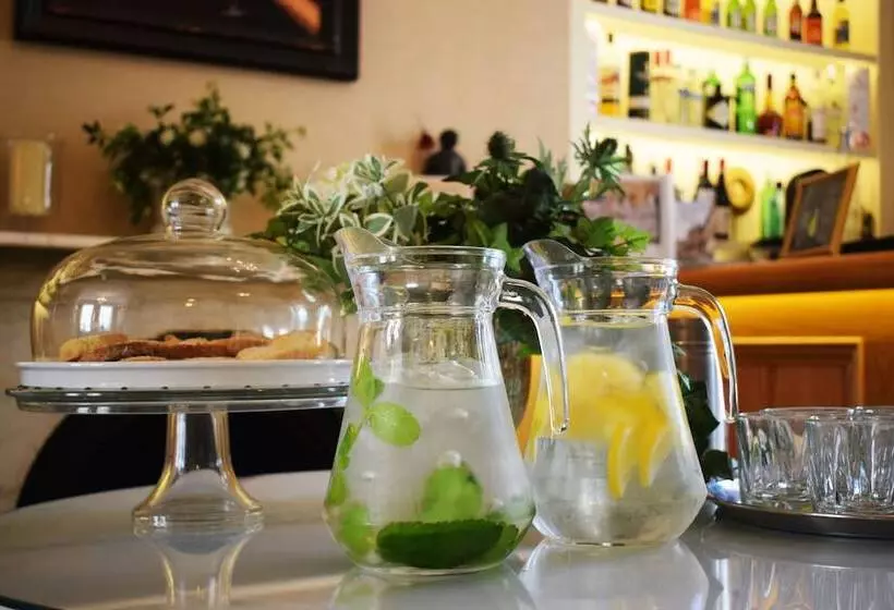 فندق The Windsor Town House