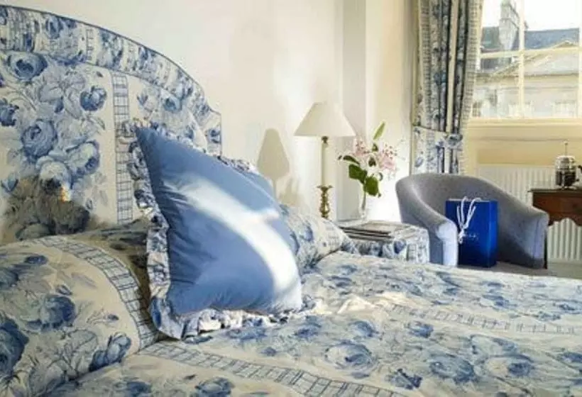 בית מלון כפרי The Windsor Town House