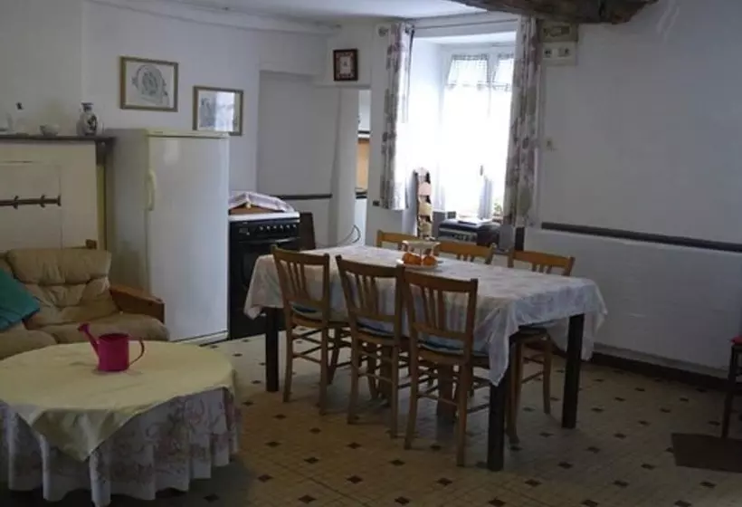 ベッドアンドブレックファースト Les Miquelots