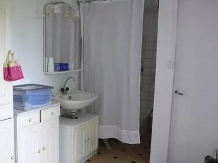 ベッドアンドブレックファースト Les Miquelots