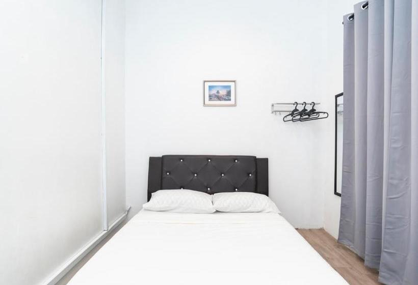 בית מלון כפרי Spot On 89833 Blue Avenue Backpackers