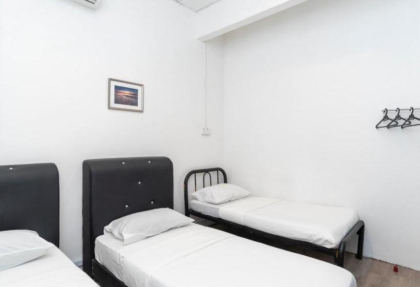 בית מלון כפרי Spot On 89833 Blue Avenue Backpackers