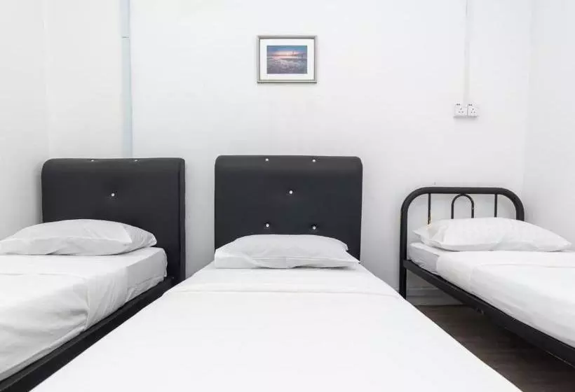 Hotelli Spot On 89833 Blue Avenue Backpackers