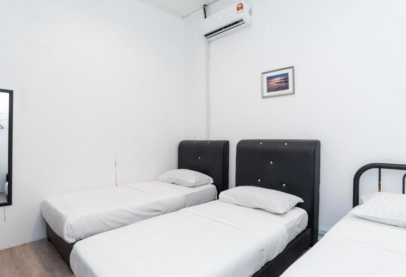 בית מלון כפרי Spot On 89833 Blue Avenue Backpackers