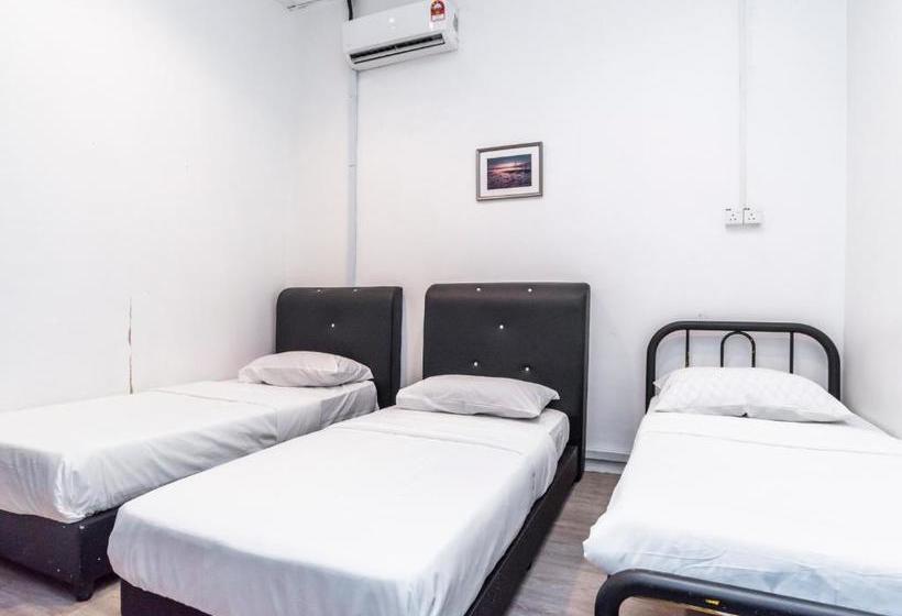 בית מלון כפרי Spot On 89833 Blue Avenue Backpackers