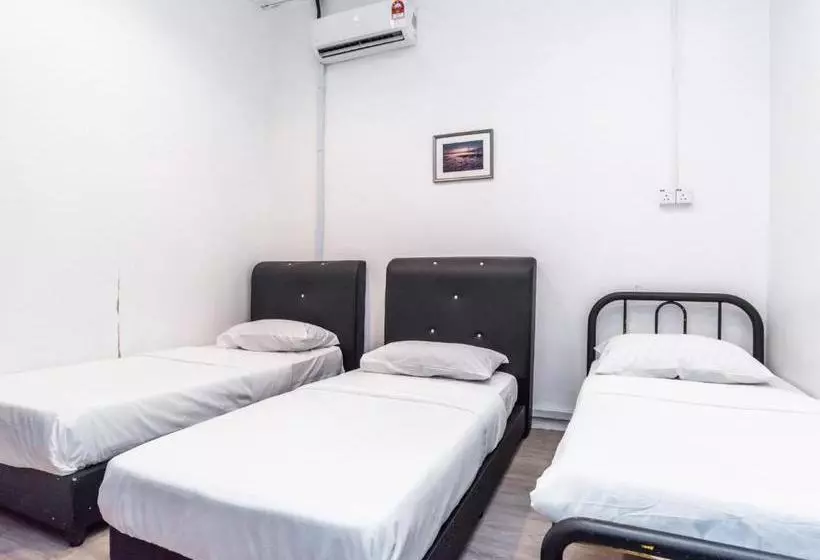 Hotelli Spot On 89833 Blue Avenue Backpackers