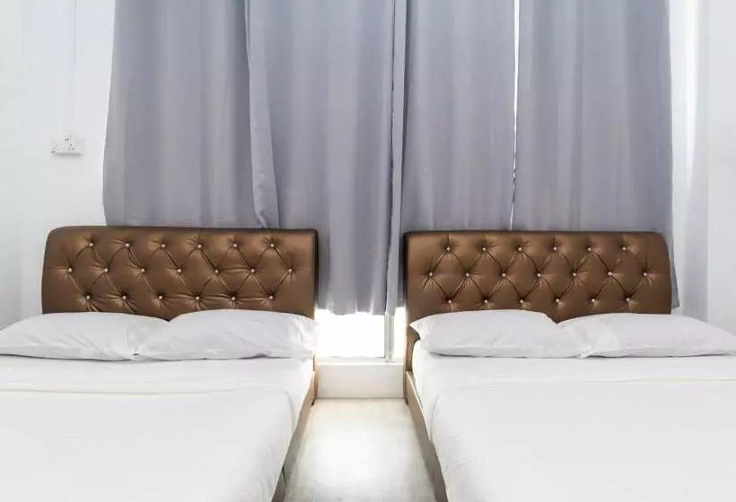 Hotelli Spot On 89833 Blue Avenue Backpackers