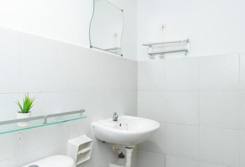 בית מלון כפרי Spot On 89833 Blue Avenue Backpackers