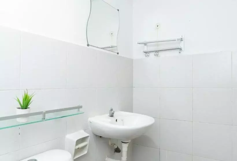 Hotelli Spot On 89833 Blue Avenue Backpackers