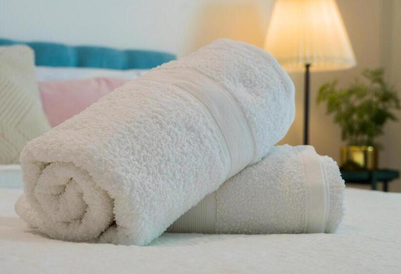 بنسيون Amazing Sea Views Luxury Guest House