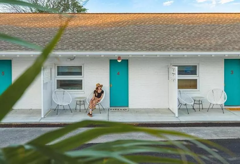 Rye Motor Inn   An Adults Only