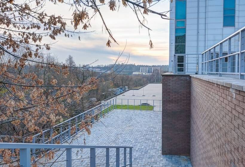 Отель Astro Plaza