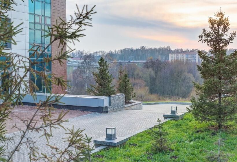 Отель Astro Plaza