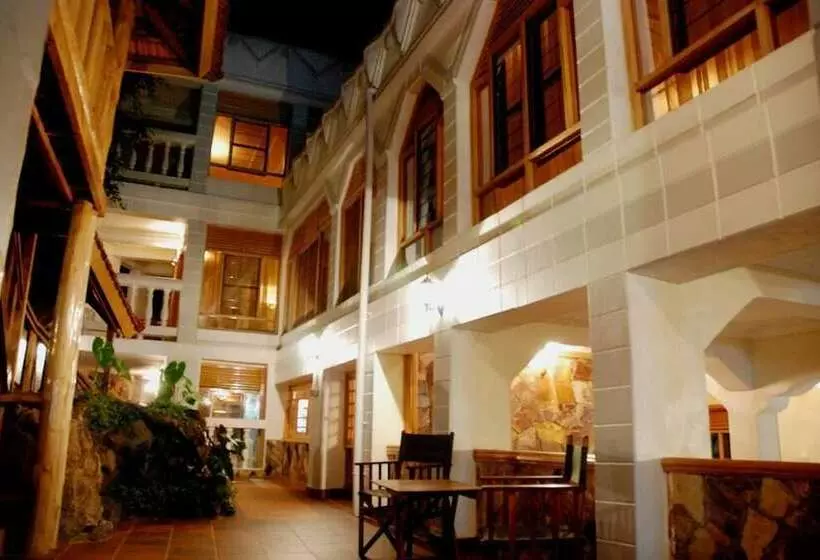 هتل Capitol Palace