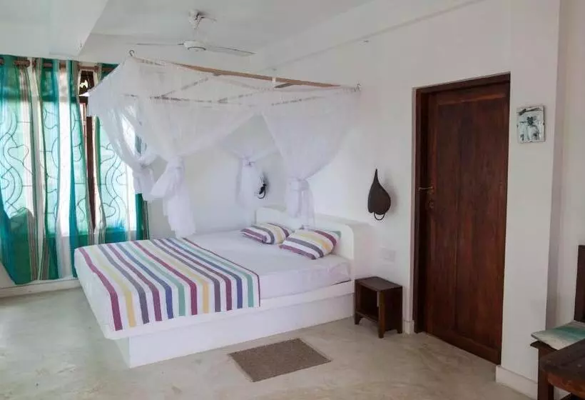 Hotelli East Surf Cabanas
